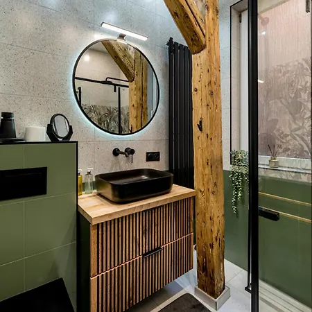 Rentplanet - Wolbromska Apartman *